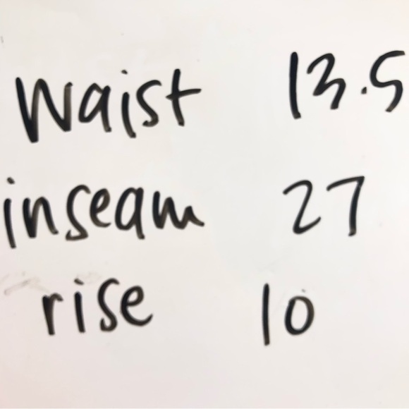 Closed 26x27 DAY High Rise Mom Tapered Jeans Italy 0104 revolve - Picture 9 of 13